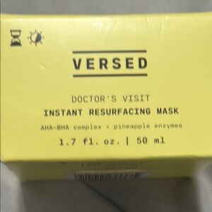 Versed Instant Resurfacing Mask
